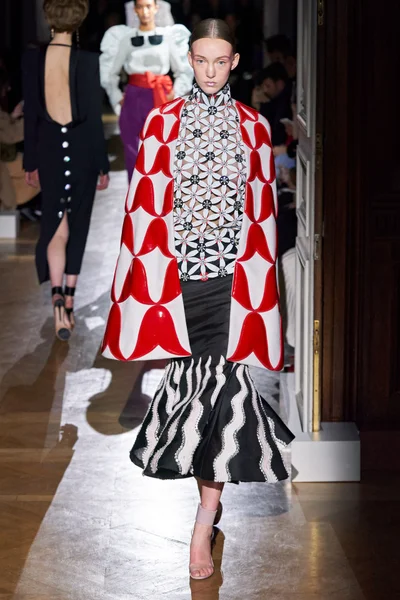 Look 4